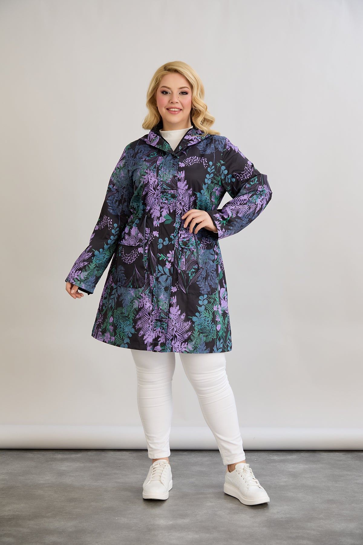 Пролетно дълго яке с хастар качулка големи размери