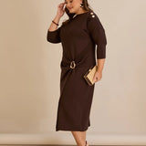 Елегантна рокля с лодка деколте и златисти акценти