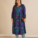 Рокля А-линия с оригинално деколте