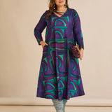 Рокля А-линия с оригинално деколте