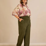 Елегантен панталон с ръб и висока талия - каки