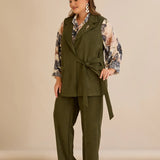 Елегантен елек с ревер и брошка - каки