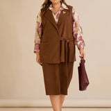 Елегантен елек с ревер и брошка - кафе