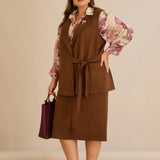 Елегантен елек с ревер и брошка - кафе