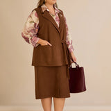 Елегантен елек с ревер и брошка - кафе