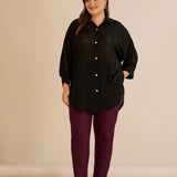 Стилна риза с релефен десен