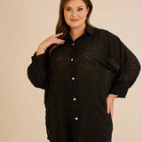 Стилна риза с релефен десен