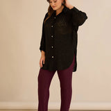 Стилна риза с релефен десен