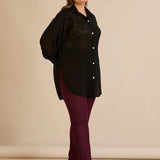 Стилна риза с релефен десен