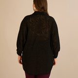 Стилна риза с релефен десен