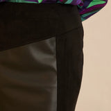 Елегантен сет сако и пола с кожени акценти