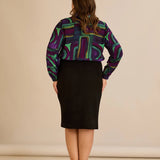 Елегантен сет сако и пола с кожени акценти