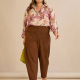 Еластичен панталон с модерна барел кройка - кафяв