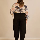 Еластичен панталон с модерна барел кройка - черен