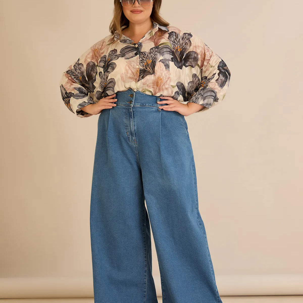 Дамски дънки големи размери с широки крачоли