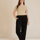 Широк панталон от релефна материя