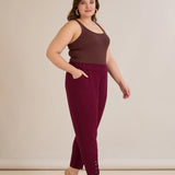 Еластичен дамски панталон с копчета - бургунди