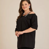 Памучна блуза с елегантен акцент от камъчета