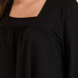 Памучна туника с набор и квадратно деколте - черен