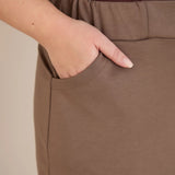 Еластичен дамски панталон с копчета - визон