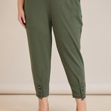 Еластичен дамски панталон с копчета - олив