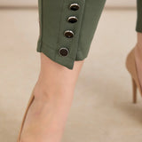 Еластичен дамски панталон с копчета - олив