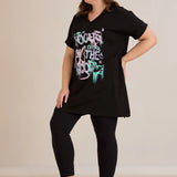 Памучна туника с V-деколте и щампа - черна