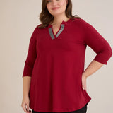 Памучна туника с блестящо V-деколте - бордо
