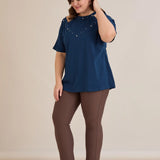 Памучна блуза с атрактивно деколте и перли - син