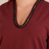 Памучна блуза V-деколте със сребрист ширит - бордо