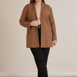 Спортно-елегантен блейзер без закопчаване - камел