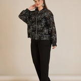 Елегантно яке със сребристи флорални мотиви