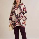 Дълга и свободна риза с абстрактен десен