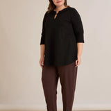 Памучна туника с ефектно деколте със сребрист акцент - черен