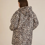 Олекотено есенно яке с леопардова щампа