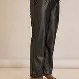 Кожен панталон прав модел - черен