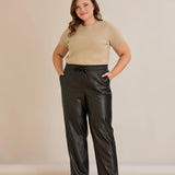 Кожен панталон прав модел - черен