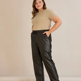 Кожен панталон прав модел - черен