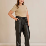 Кожен панталон прав модел - черен