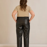 Кожен панталон прав модел - черен
