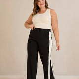 Широк панталон с ефектни кантове