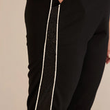 Спортен панталон с блестящ кант