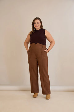 Елегантен панталон с ръб и висока талия - кафе