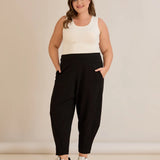 Панталон с модерна барел кройка