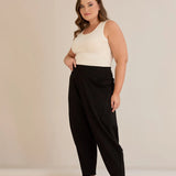 Панталон с модерна барел кройка