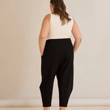 Панталон с модерна барел кройка