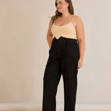 Елегантен панталон с ръб и висока талия - черен