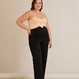 Елегантен панталон с ръб и висока талия - черен