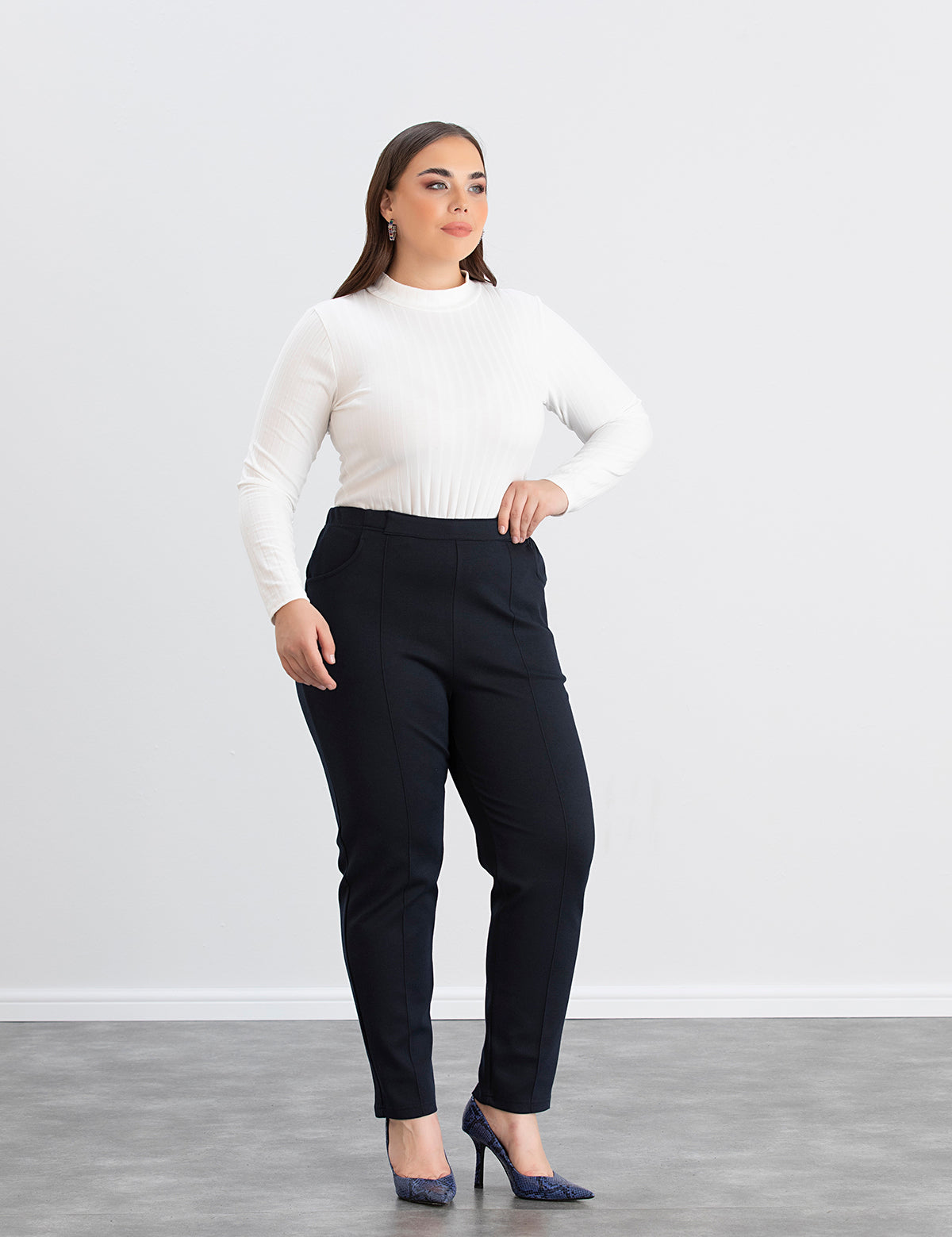 Рокли в Големи Размери – Модерни и Елегантни – Maxifashion.bg