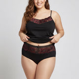 Дълбоки памучни бикини с дантела с червен акцент